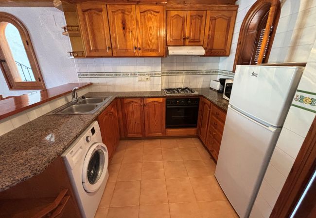 Apartamento en Denia - Apartamento en planta baja frente a la piscina y en primera linea de playa Apartamento en Denia - Apartamento en planta baja frente a la piscina y en primera linea de playa