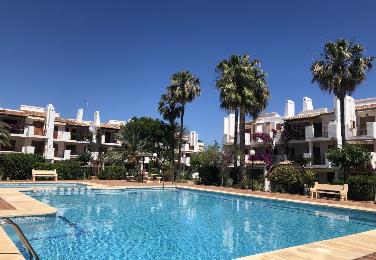 Apartamento en Denia - Apartamento en planta baja frente a la piscina y en primera linea de playa