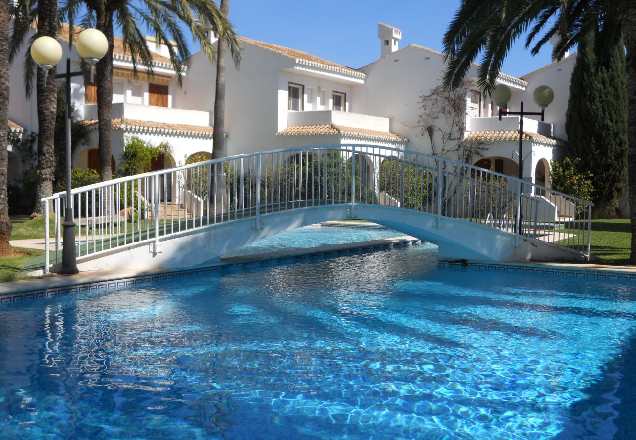 Apartamento en Denia - Bungalow adosado en  L'Escala  con piscina ideal para familias