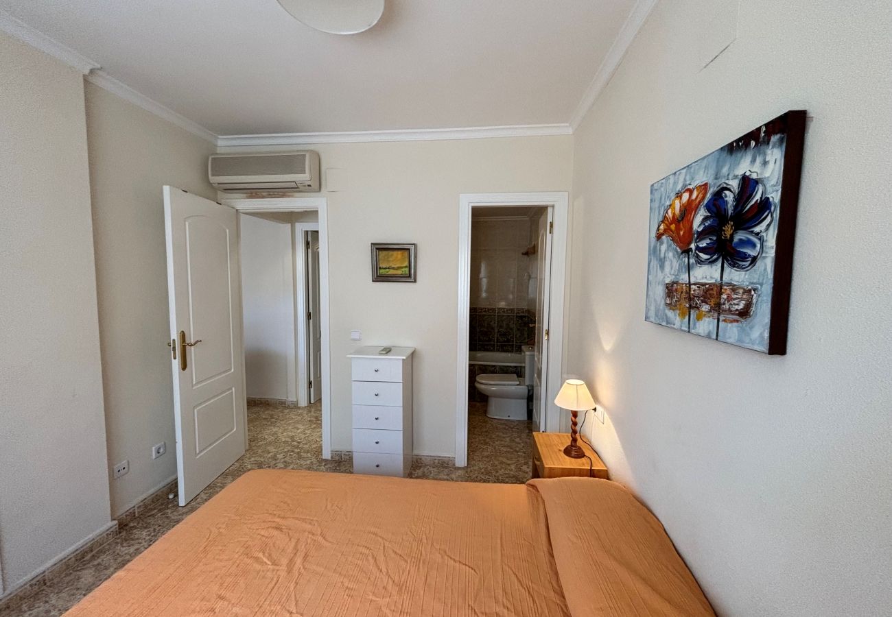 Apartamento en Denia - Apartamento frente a la playa muy cerca de Denia