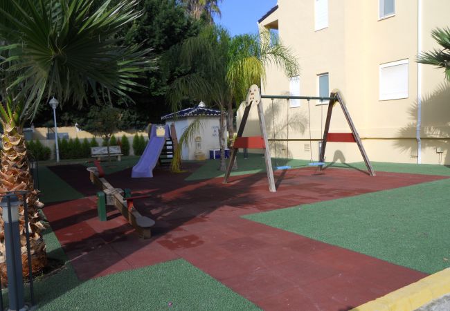 Apartamento en Denia - Apartamento ideal para familiascon parque infantil,piscina y jardin Apartamento en Denia - Apartamento ideal para familiascon parque infantil,piscina y jardin