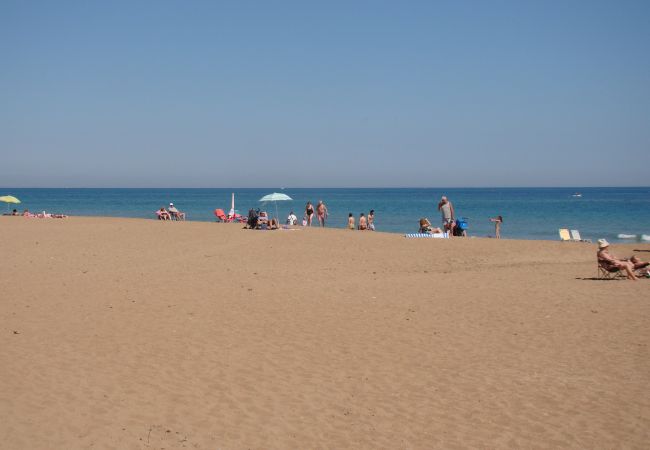 Apartamento en Denia - Apartamento ideal para familiascon parque infantil,piscina y jardin Apartamento en Denia - Apartamento ideal para familiascon parque infantil,piscina y jardin