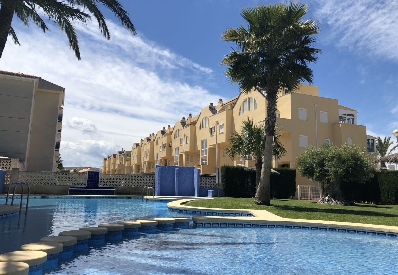 Apartamento en Denia - Apartamento ideal para familiascon parque infantil,piscina y jardin