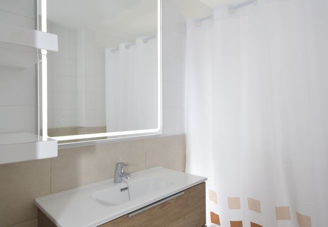 Apartamento en Benidorm - MAR Y VENT 2D (4 DORMITORIOS) Apartamento en Benidorm - MAR Y VENT 2D (4 DORMITORIOS)