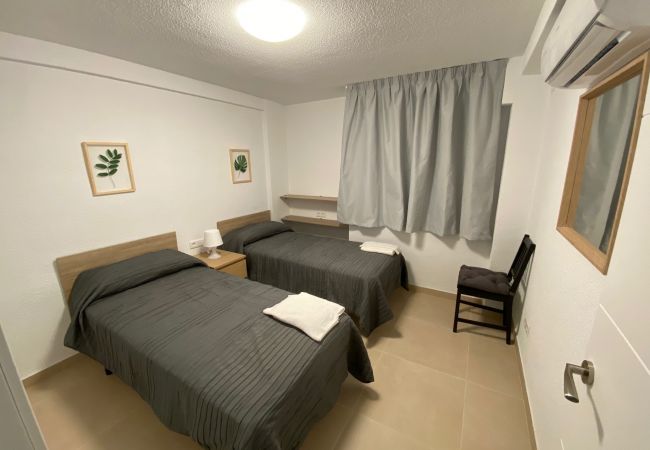 Apartamento en Benidorm - MAR BLAU (3 DORMITORIOS) Apartamento en Benidorm - MAR BLAU (3 DORMITORIOS)