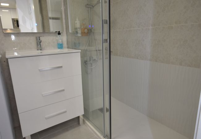 Apartamento en Benidorm - MARISCAL 4 (1 DORMITORIO) Apartamento en Benidorm - MARISCAL 4 (1 DORMITORIO)