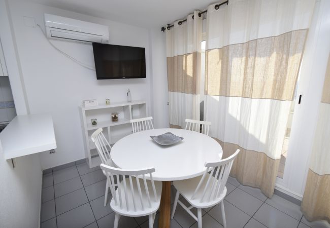 Apartamento en Benidorm - VILLAMARINA (DUPLEX 2 DORMITORIOS) Apartamento en Benidorm - VILLAMARINA (DUPLEX 2 DORMITORIOS)