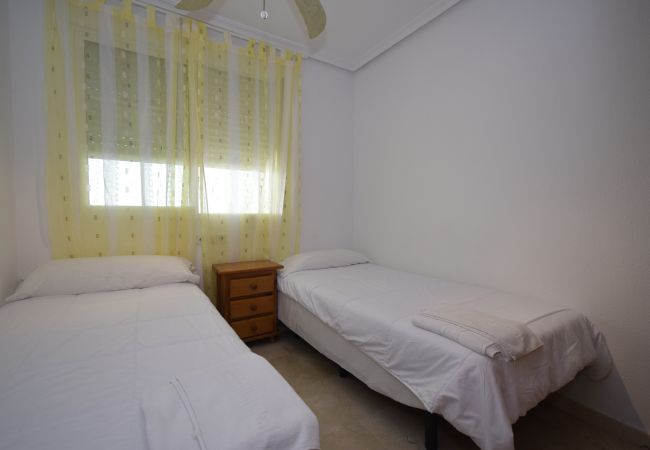 Apartamento en Benidorm - PINTOR ROSALES  (3 DORMITORIOS) Apartamento en Benidorm - PINTOR ROSALES  (3 DORMITORIOS)