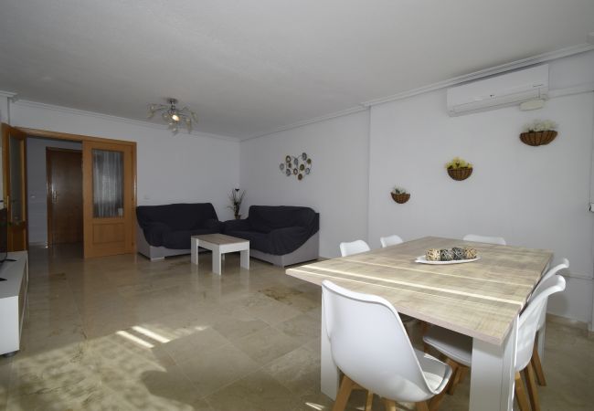 Apartamento en Benidorm - PINTOR ROSALES  (3 DORMITORIOS)