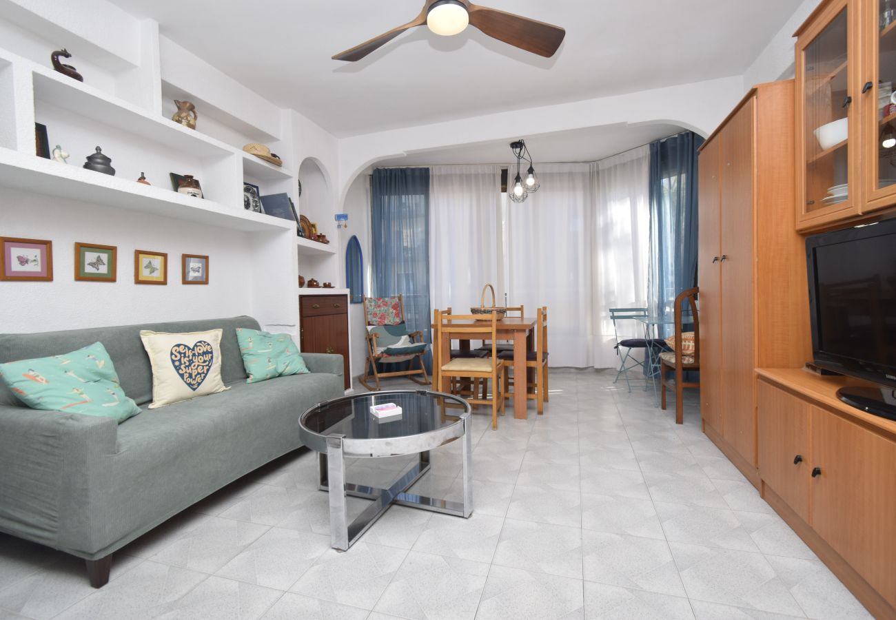 Apartamento en Benidorm - PAX (1 DORMITORIO)